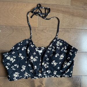 American Eagle Outfitters Black and White Camisole Crop Top